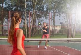 牌桌上的社交干扰：如何屏蔽周围玩家对你投注逻辑的影响。（牌桌社交噪音：如何不让他人的言行左右你的下注决策）